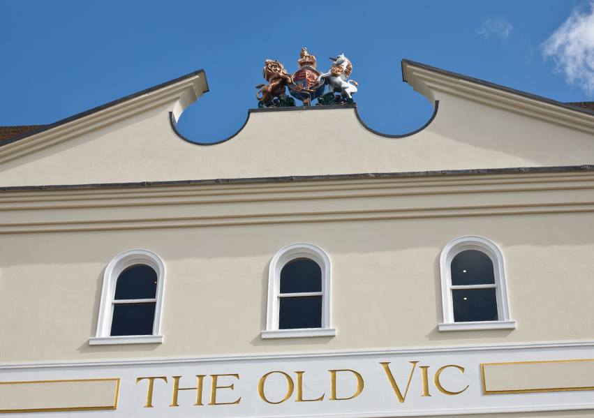 На фото - фасад театра The Old Vic. Фото из соцсетей театра