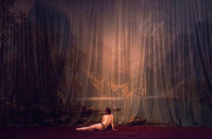 Сцена из спектакля "НАТЕ" © Фото с официального сайта театра Vidy-Lausanne