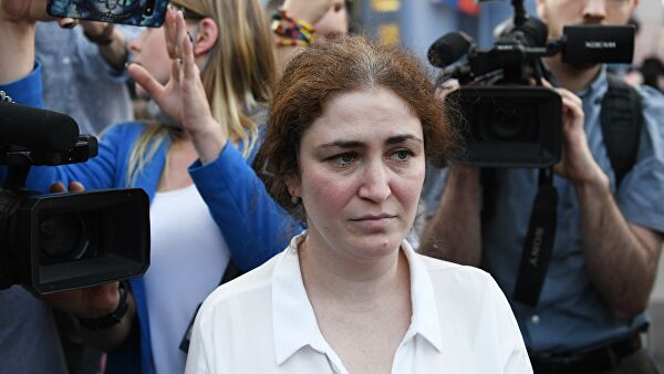 Софья Апфельбаум выходит из здания суда после оглашения приговора © Алексей Майшаев / РИА Новости