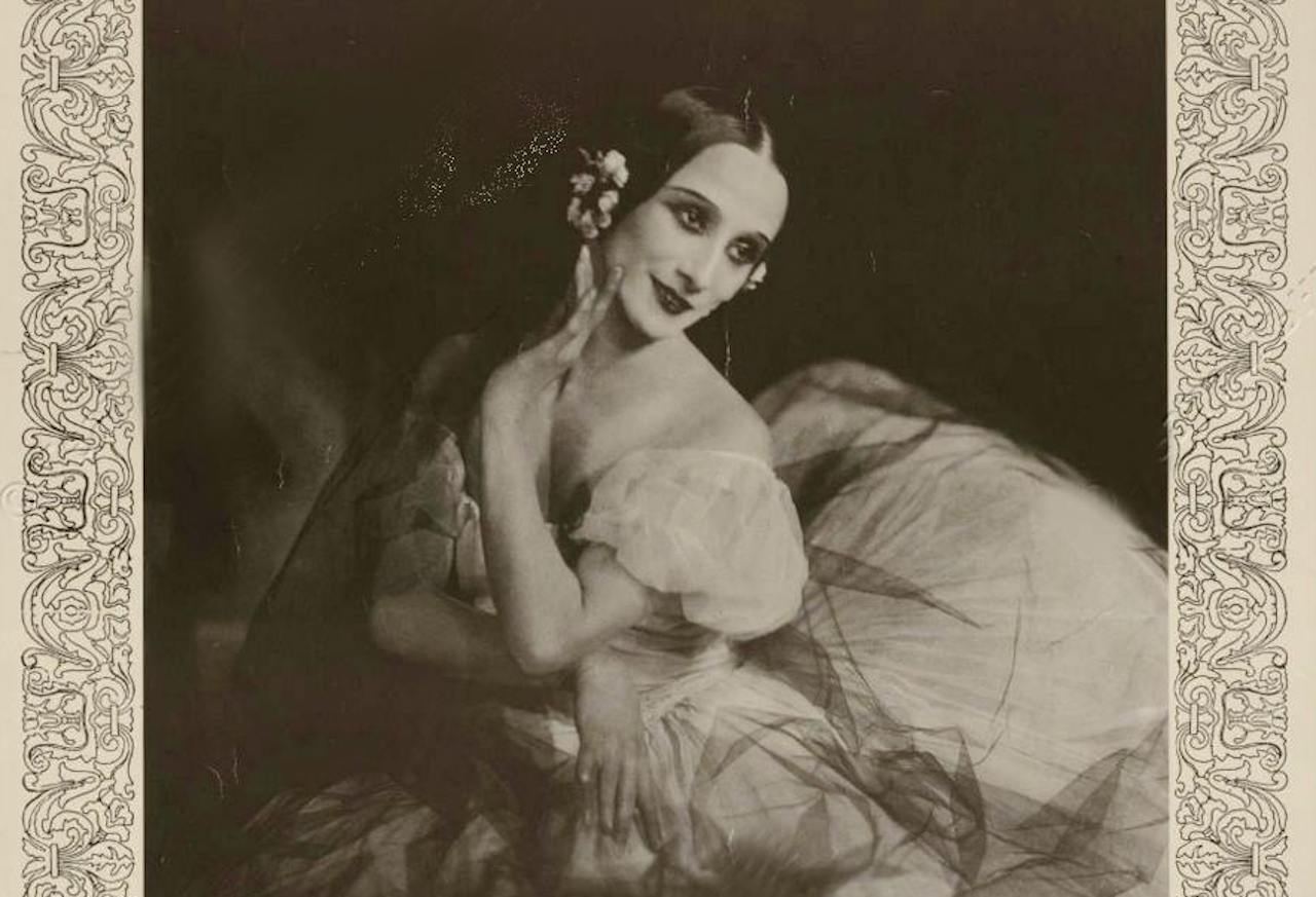 на фото - календарь с изображением балерины, изданный при Музее Павловой в Лондоне. Фото со страницы Бахрушинского музея в Facebook.