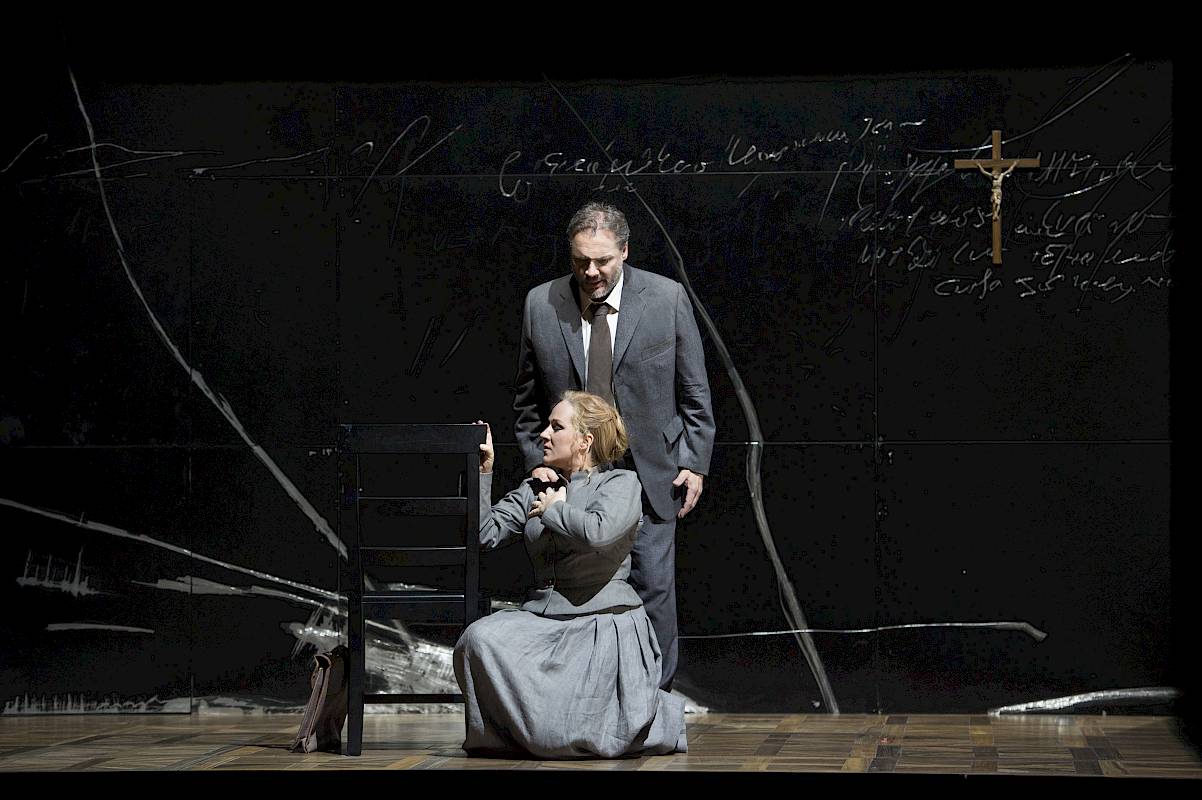 Сцена из оперы «Мария Стюарт» в постановке Дэвида Олдена © Цюрихская опера