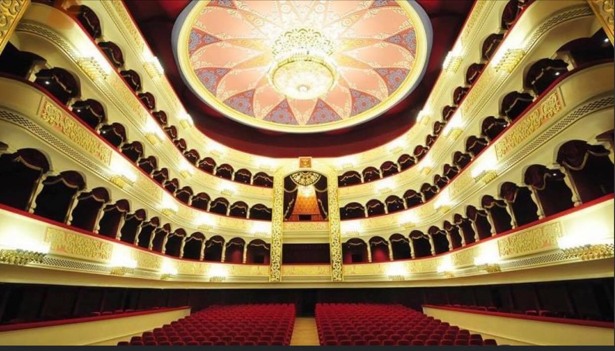 На фото - зал Астраханского театра оперы и балета © официальная страница театра в Facebook