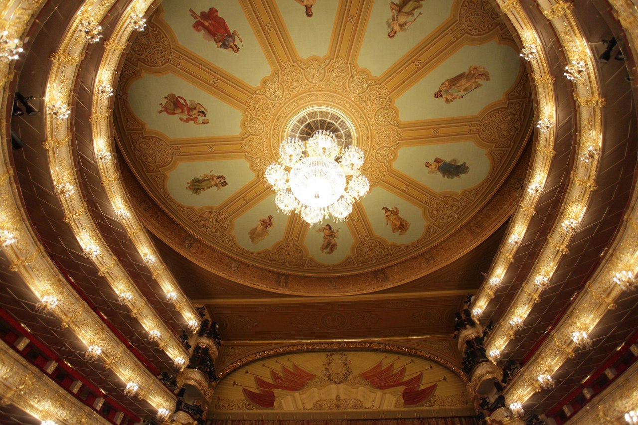 На фото - потолок Исторической сцены Большого театра © Дамир Юсупов