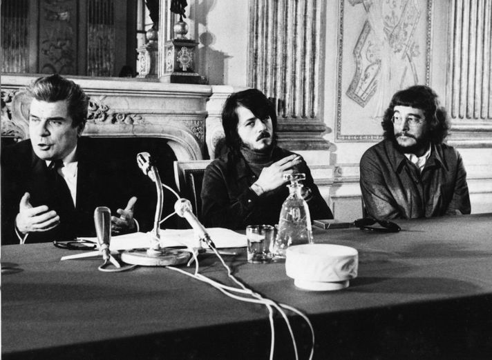 Министр культуры Франции Жак Дюамель (1971—1973) с Патрисом Шеро и Роже Планшоном, поддержавшими программу театральной децентрализации.
