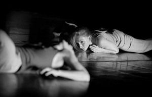 Анна Озерская в «The Sway of Her Hips», хореография Марины Маскарелли, Skanes Dansteater, Malmo, 2014