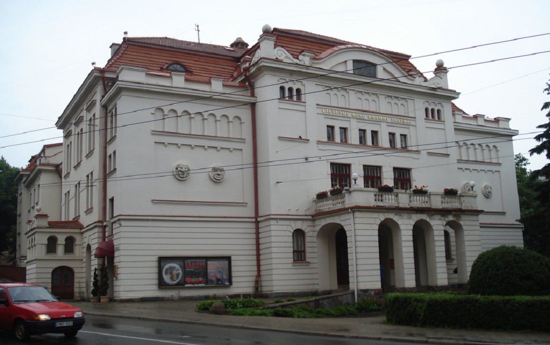На фото: Русский драматический театр Литвы