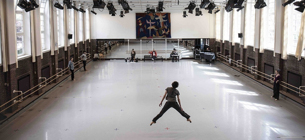 Репетиция балета Джона Ноймайера «Призрачный свет» © фото с официального сайта Гамбургского балета