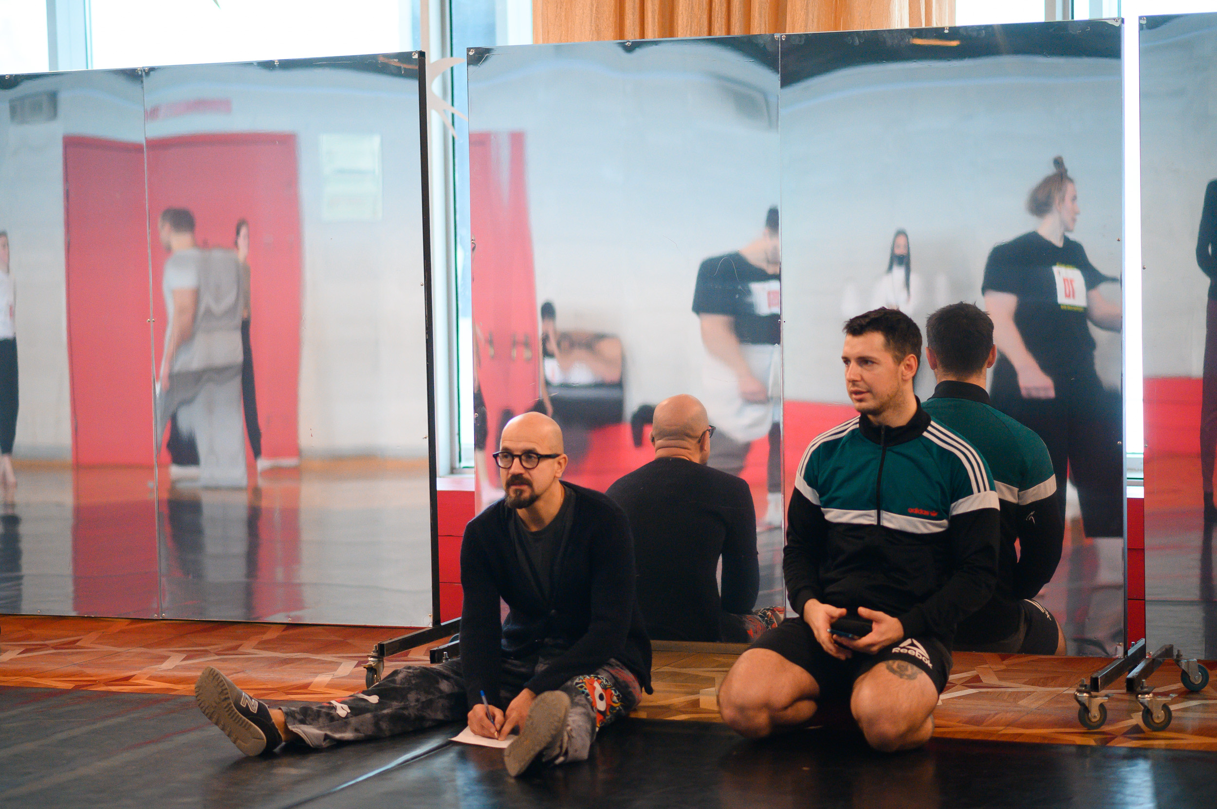 На фото - Егор Дружинин и Дмитрий Масленников во время кастинга в спектакль "Мы". Фото предоставлено пресс-службой "Театра-Театра".