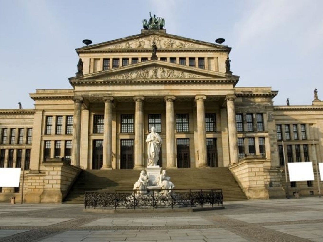 На фото – Берлинская государственная опера