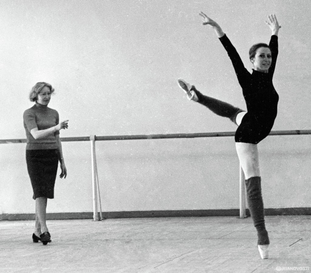 Майя Плисецкая и Галина Уланова во время репетиции. 1969 год.