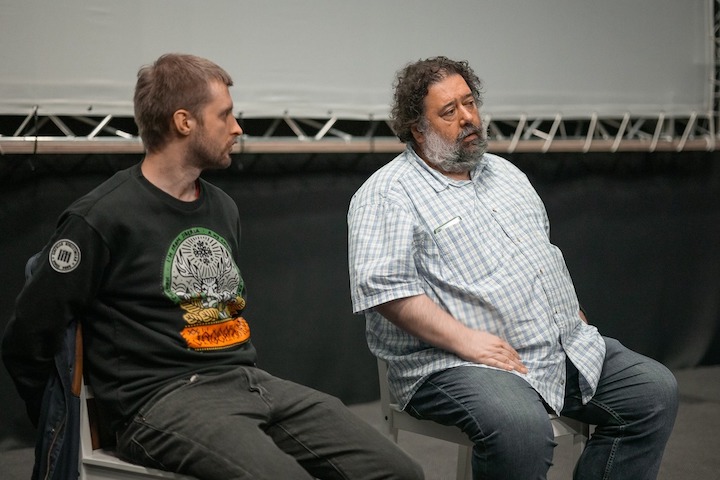 ©Игорь Ефименко.
Семен Серзин и Дмитрий Данилов (справа) на мини-фестивале пьес Данилова во Пскове