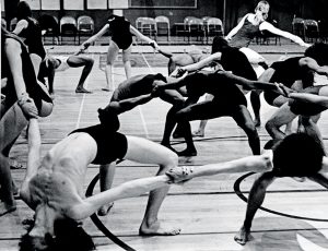 Танец Анны Халприн. Фото из Википедии. 