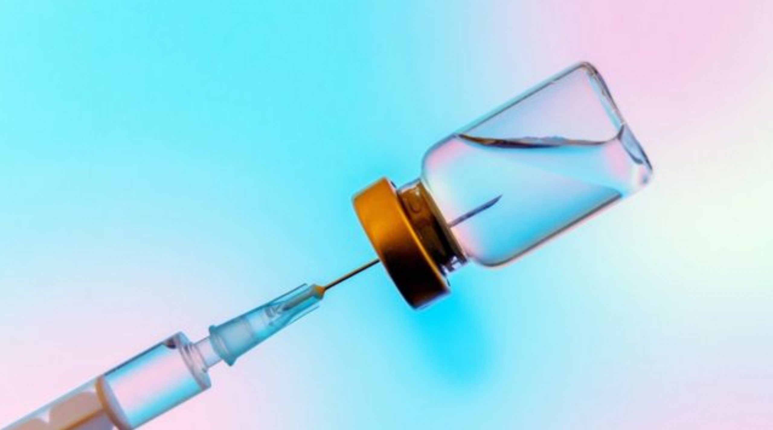 Вакцинация против коронавируса © bbc.com