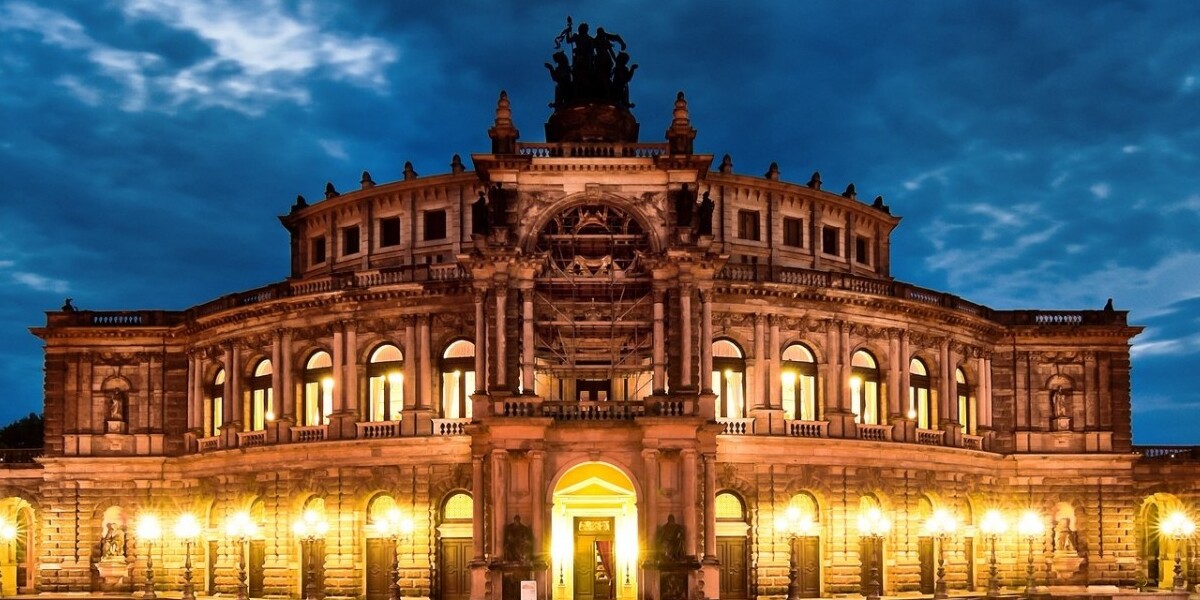 На фото – Дрезденская государственная опера © semperoper.de