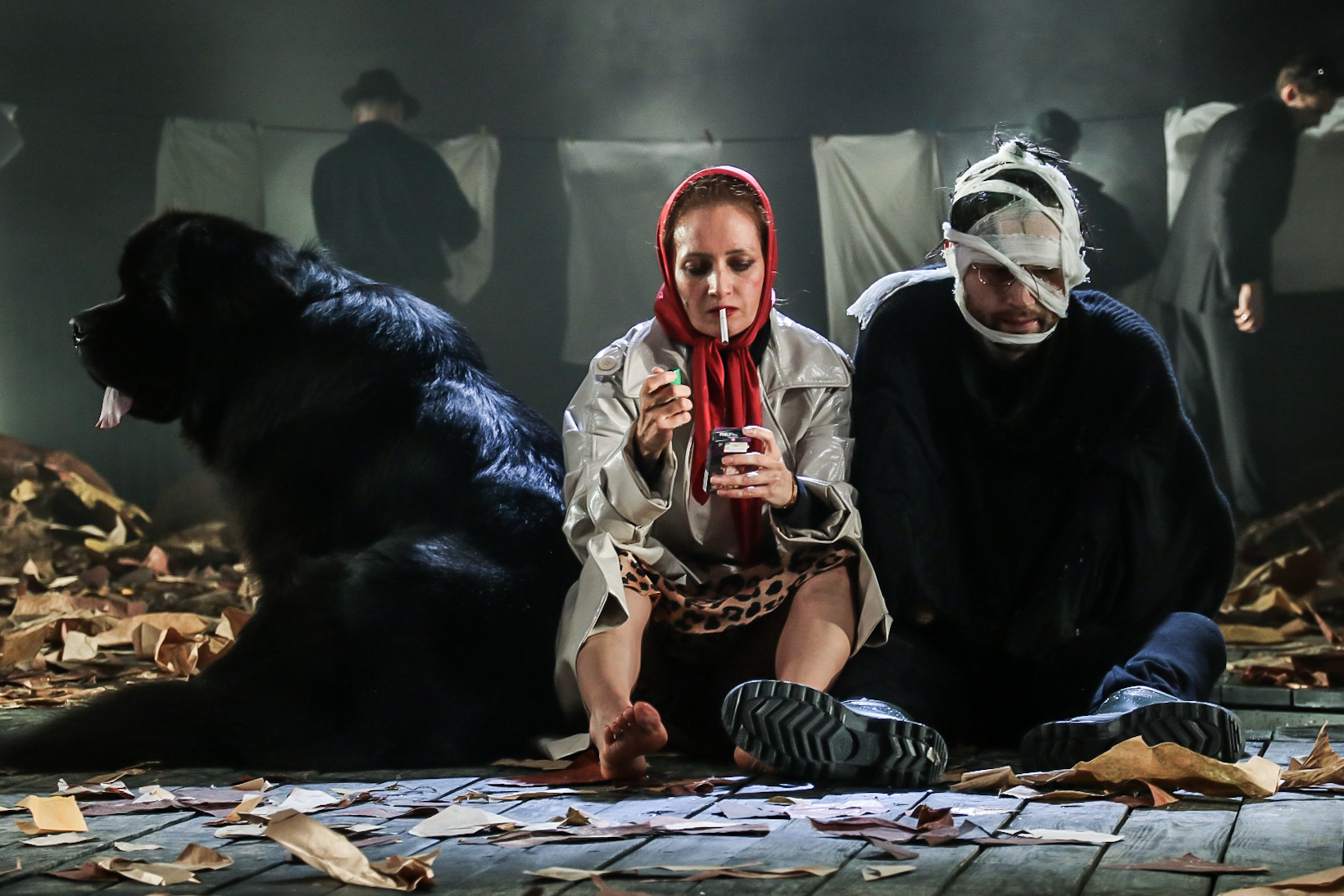 На фото - сцена из спектакля "Костик" @ teatrpushkin.ru