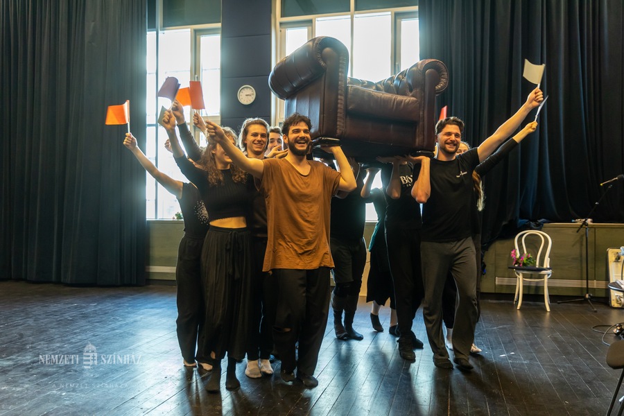 На фото — репетиция спектакля «REX» © сайт Венгерского Национального театра