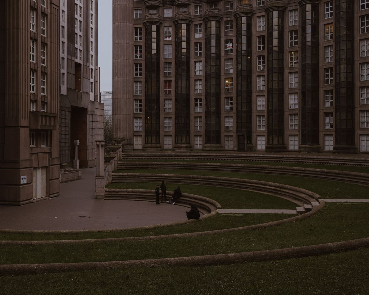 Gромофото спектакля «Дон Жуан. Любовь на районе» — Les Espaces d’Abraxas © Патрик Вак