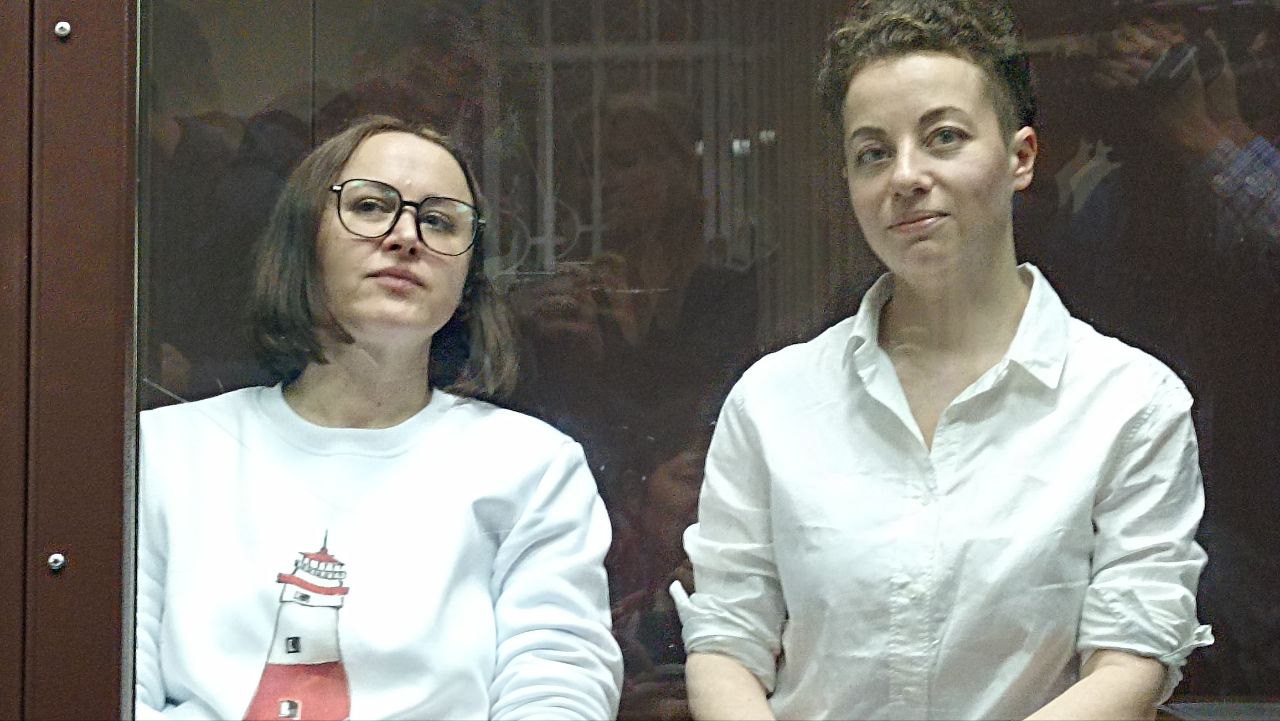 На фото — Женя Беркович и Светлана Петрийчук в зале суда © https://t.me/Advokaty_PRO_lyudej
