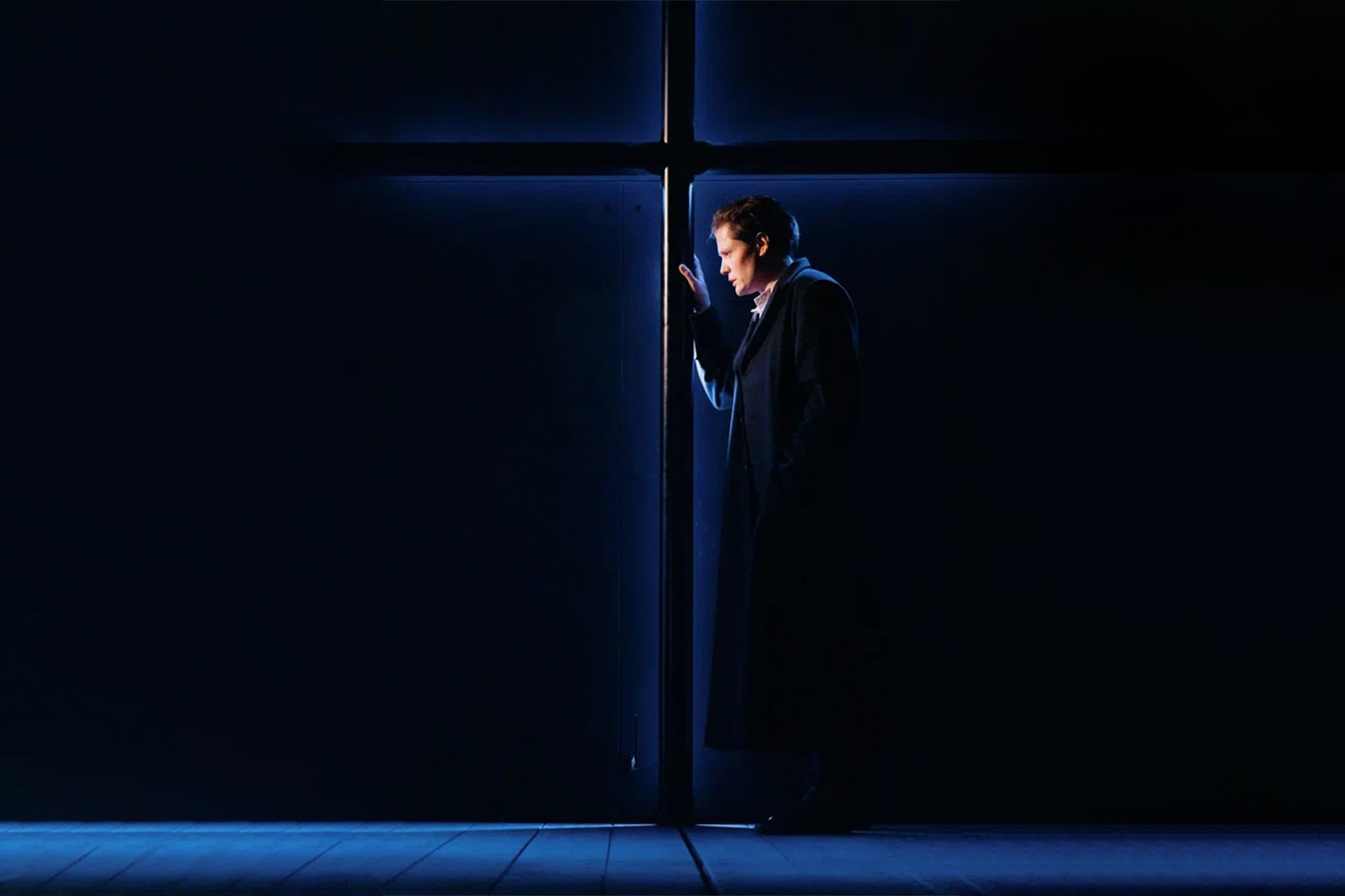 На фото — Евгений Санников в спектакле «Воскресение» © pkteatr.ru