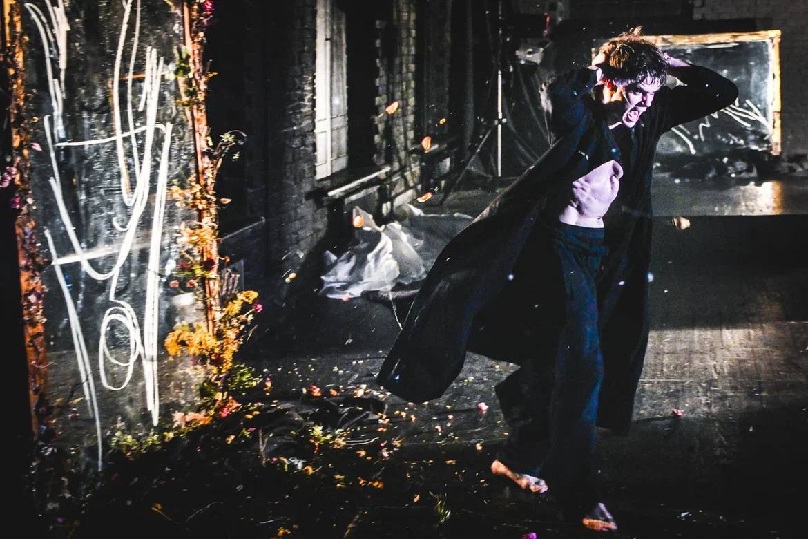 На фото — сцена из спектакля «Вий. Домыслы» © пресс-служба «Комнаты Света»