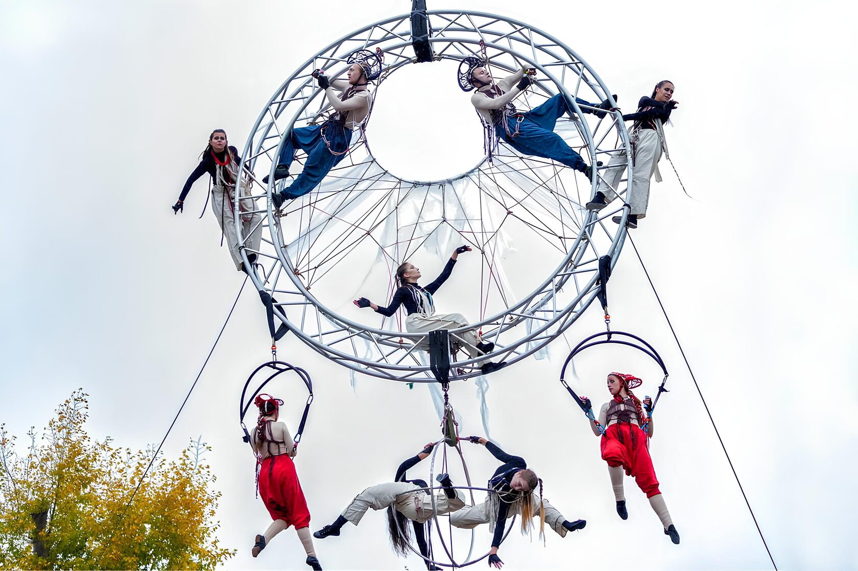 На фото – сцена из спектакля «Ловцы снов» © ецпкио.рф