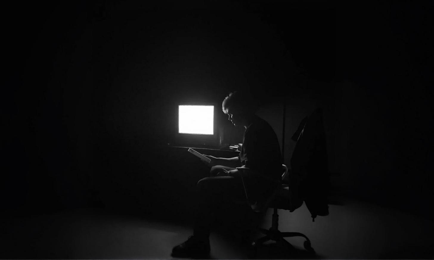 Промофото спектакля «ТыТакЛюбишьЭтиФильмы» © сайт театра «Зал №3. Театральная площадка»
