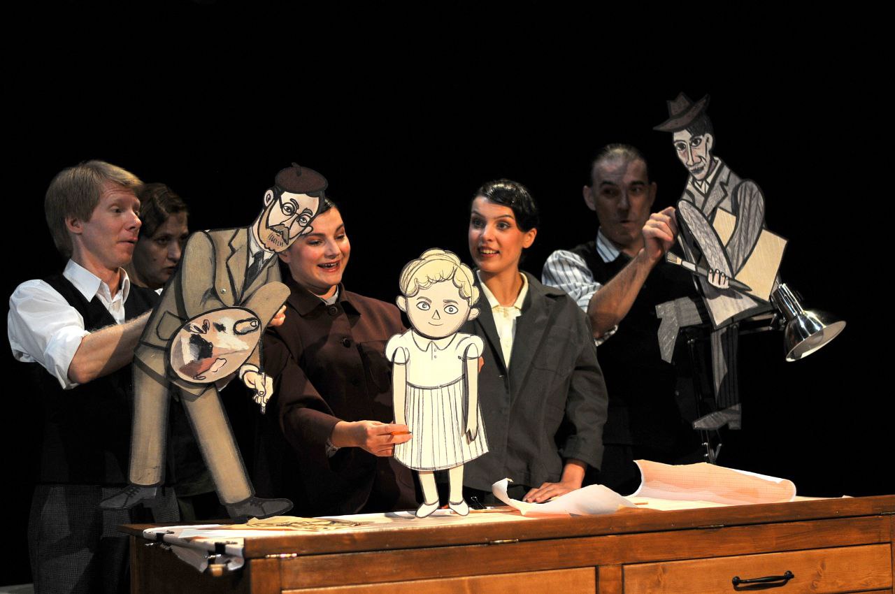 На фото — момент репетиции спектакля «Шарлотта. Девочка. которая мечтала изменить мир» © Марина Воробьёва