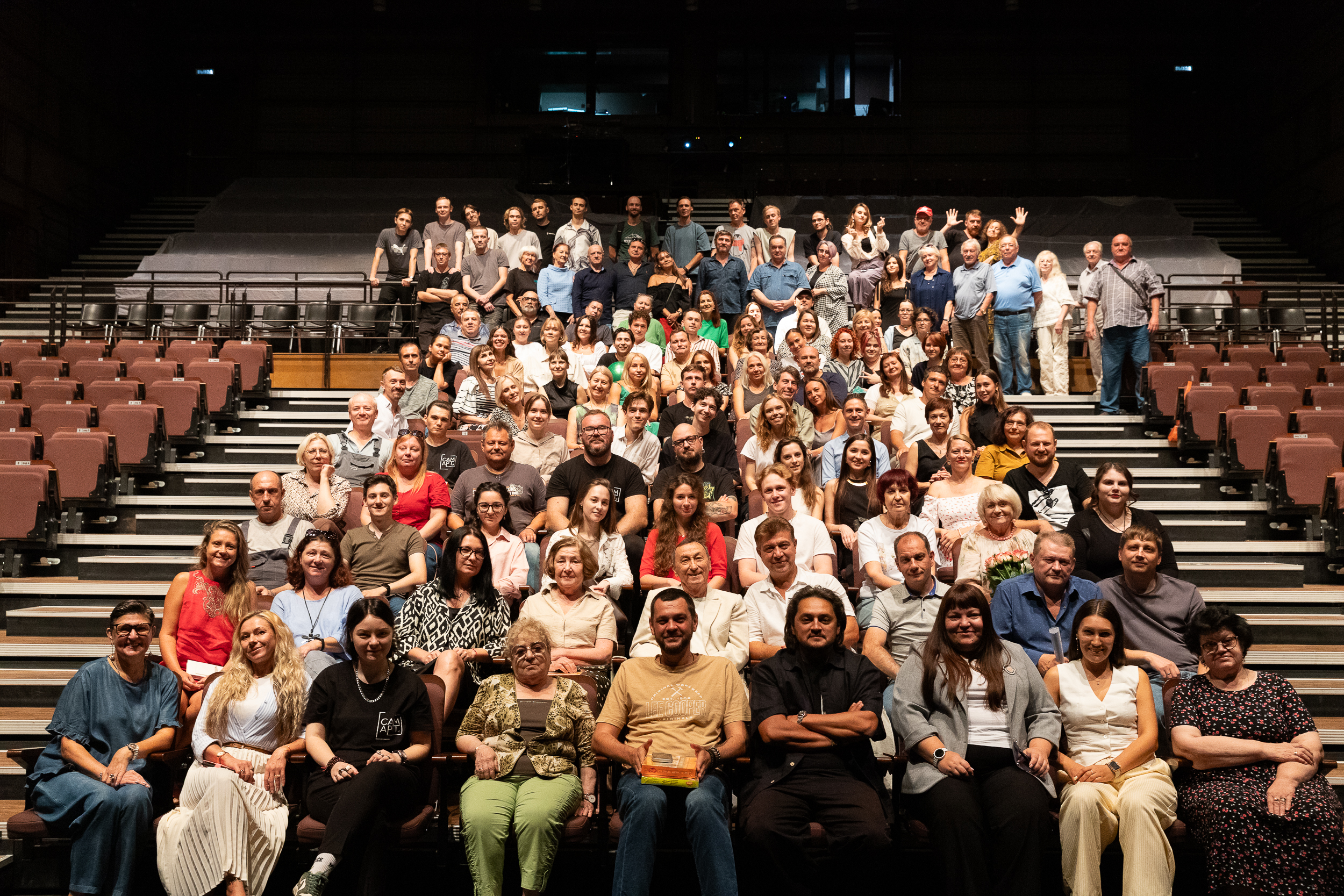 На фото – коллектив «СамАрта» © пресс-служба Самарского театра юного зрителя «СамАрт»
