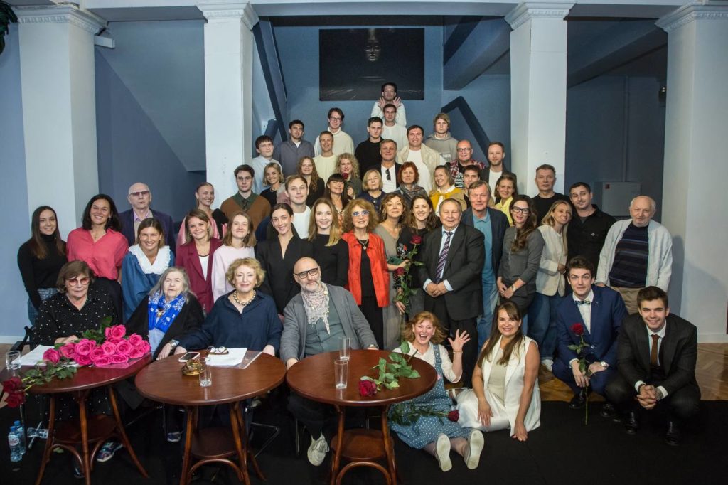 На фото — коллектив МТЮЗа на сборе труппы 4 сентября 2025 года © Галина Фесенко / moscowtyz.ru