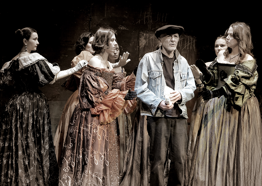 Порно онлайн көру, қатты трахает алды