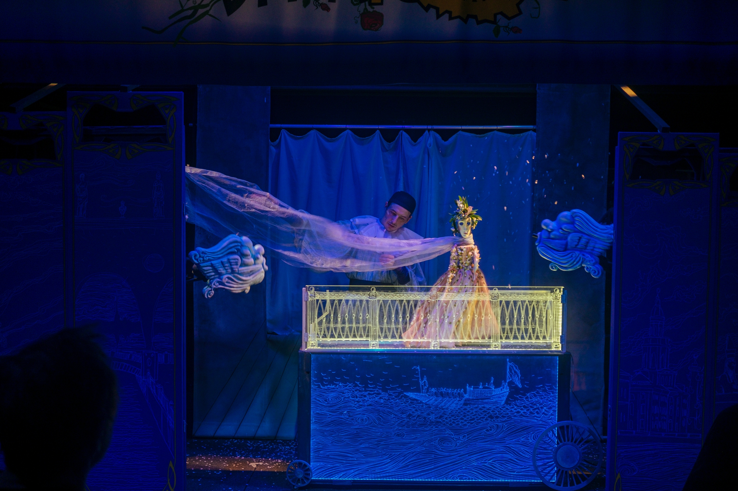 На фото — момент репетиции спектакля «Балаганчик» © Дарья Шутова