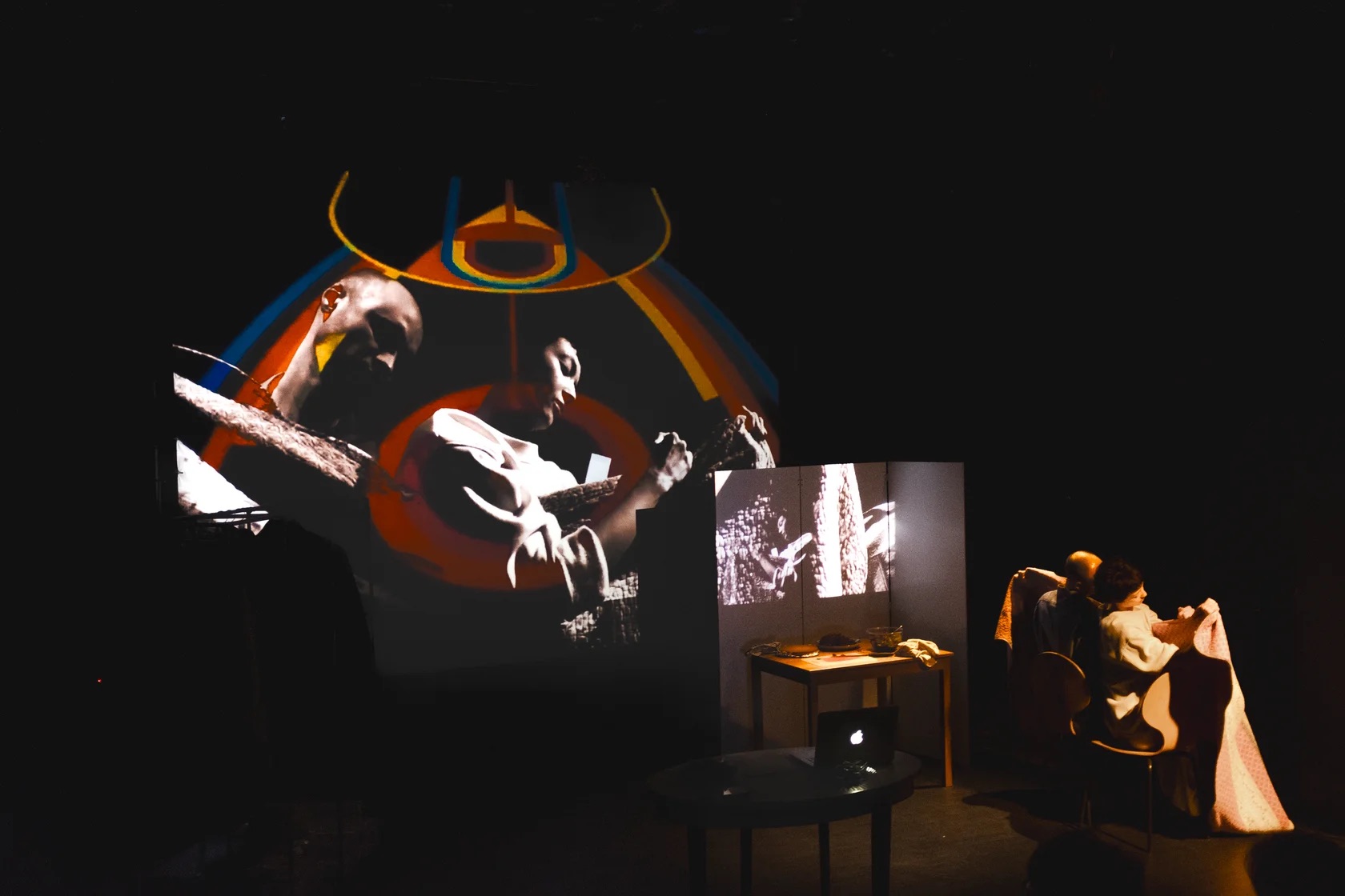 На фото &ndash; момент показа эскиза спектакля &laquo;Видеоклуб&raquo; &copy; uzel.space