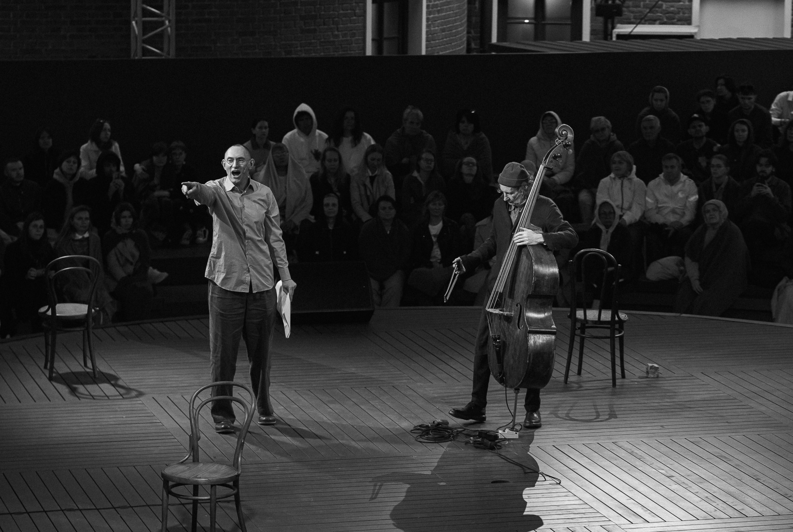 На фото &mdash; момент репетиции спектакля &laquo;Capolavorare&raquo; &copy; соцсети фестиваля