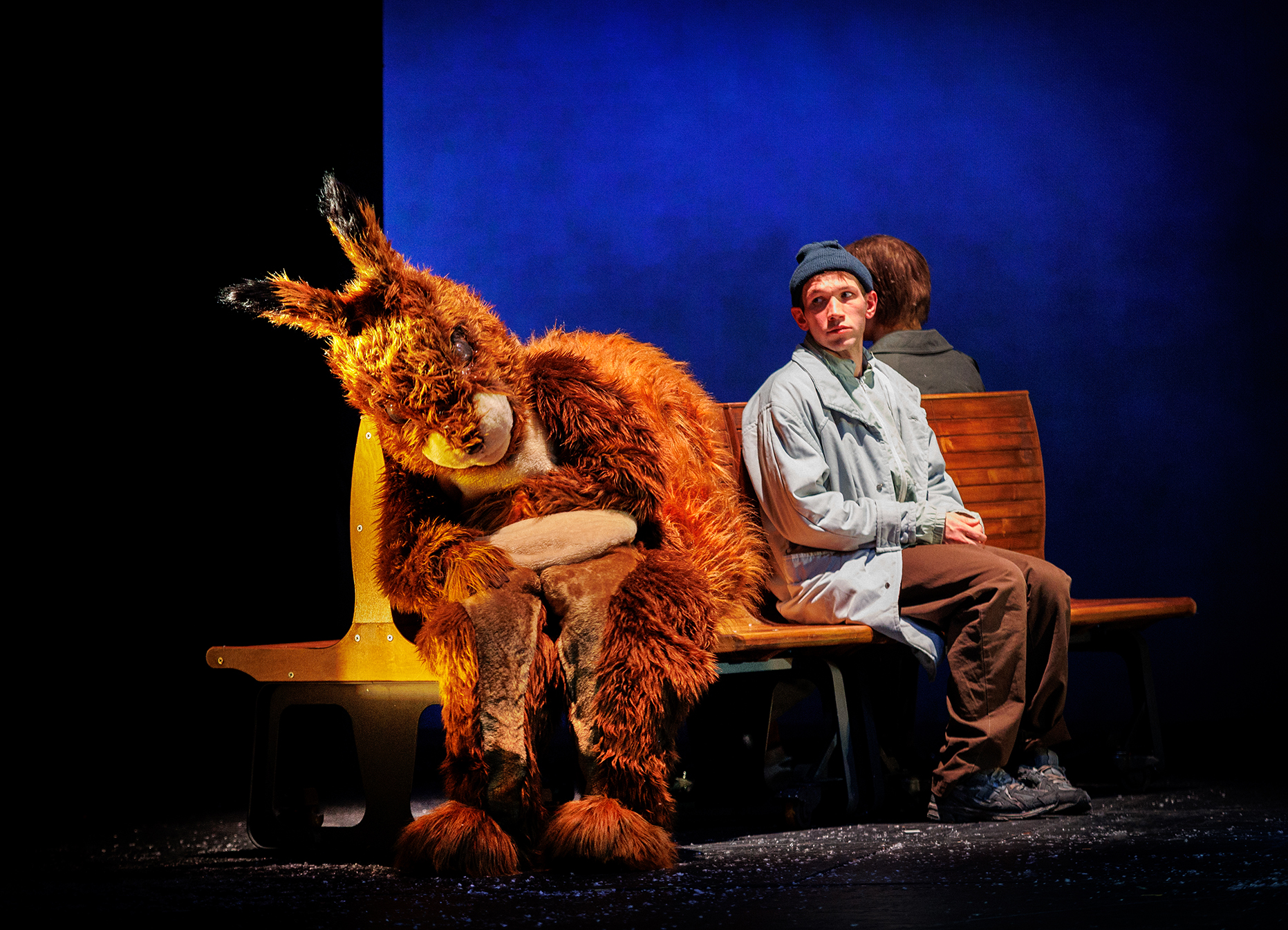 На фото &mdash; сцена из спектакля &laquo;Утренний предшественник&raquo; &copy; Стас Левшин