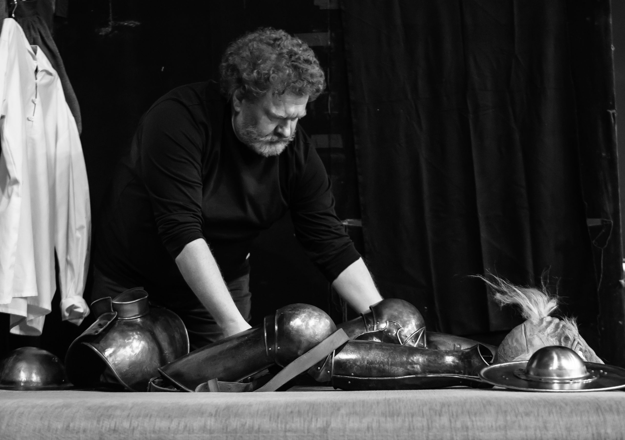 На фото &mdash; Николай Рощин на репетиции спектакля &laquo;Дон Кихот&raquo; &copy; Александра Торгушникова