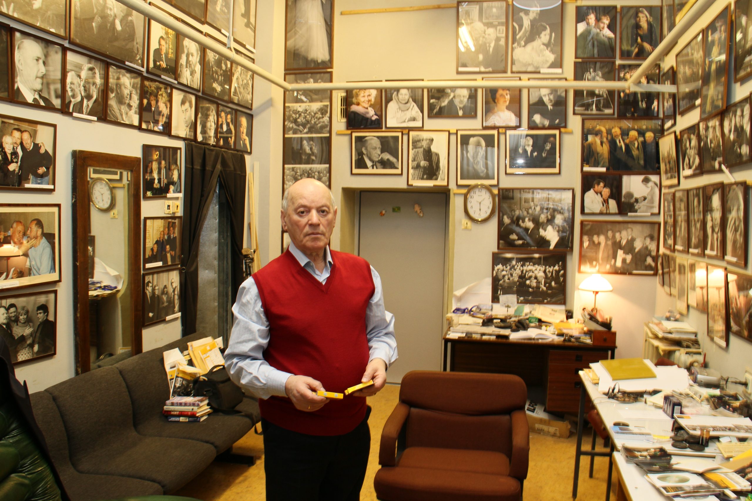 На фото &mdash; Игорь Александров в мастерской &copy; пресс-служба Музея МХАТ
