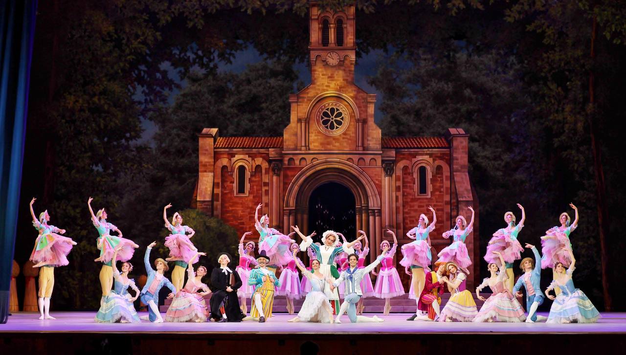 На фото &mdash; момент репетиции спектакля &laquo;Тщетная предосторожность&raquo; &copy; Елена Коновалова