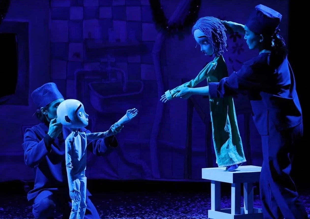 На фото &ndash; сцена из спектакля &laquo;Письма-самолётики&raquo; &copy; пресс-служба фестиваля &laquo;Встречи в России&raquo;