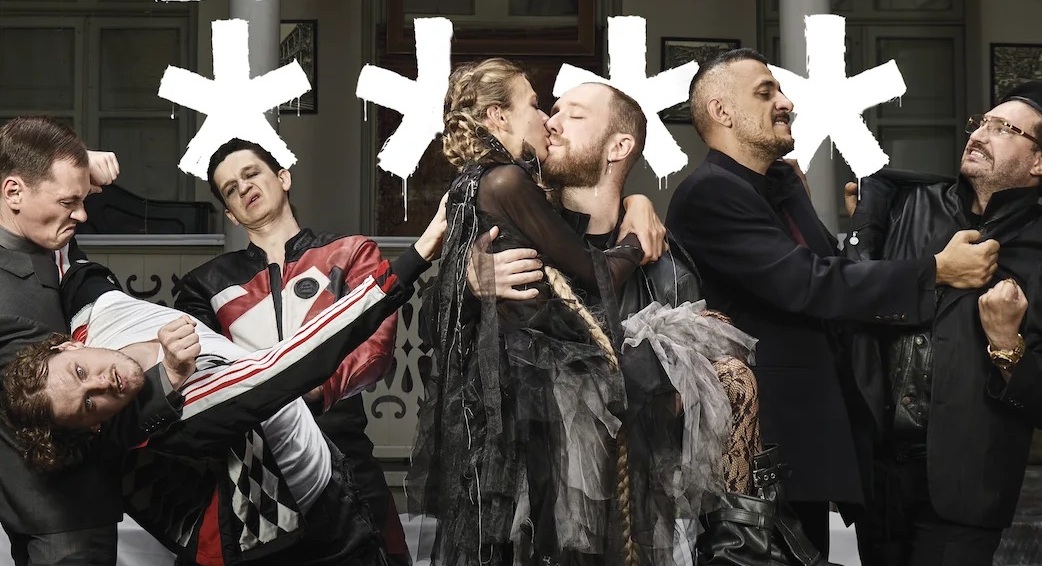Фрагмент афиши спектакля &laquo;Fall In ****&raquo; &copy; fallinperformance.com